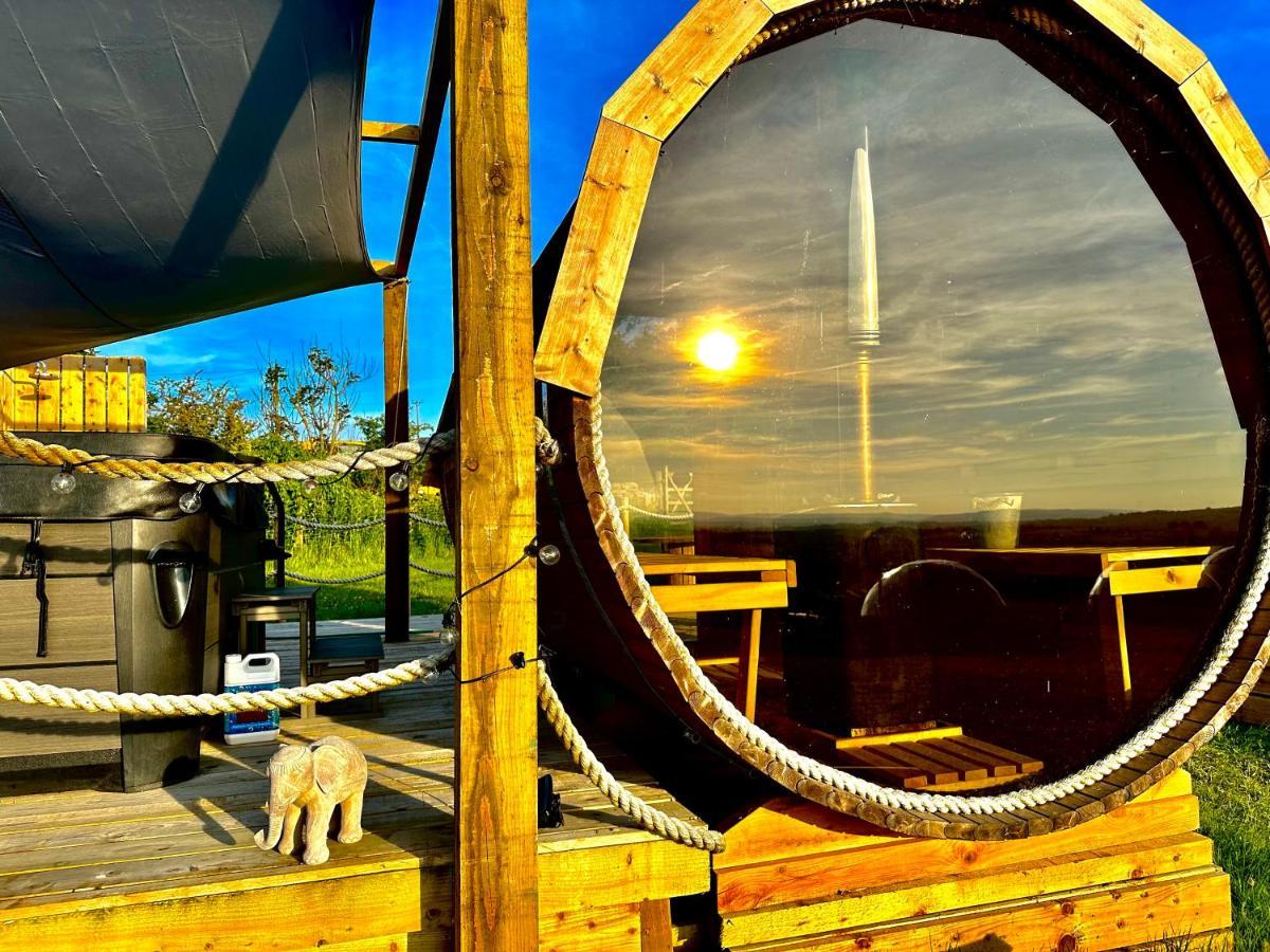Hotel Deerstone Glamping-Pinhaw Beacon Dome Hot Tub Earby Exterior foto